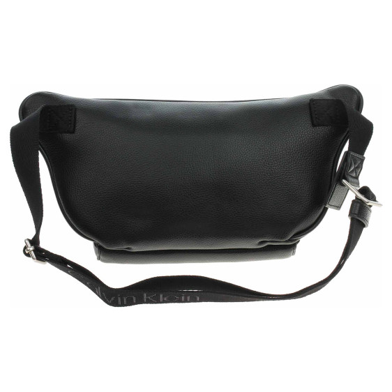 detail Calvin Klein dámská ledvinka LV04D3130G UB1 Black