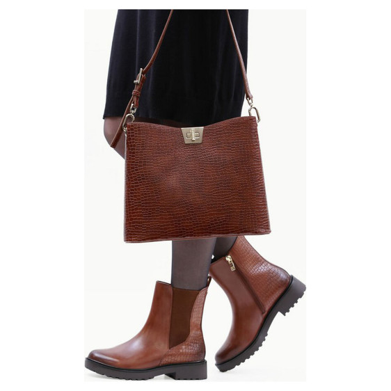 detail Caprice dámská kabelka 9-61020-45 cognac croco