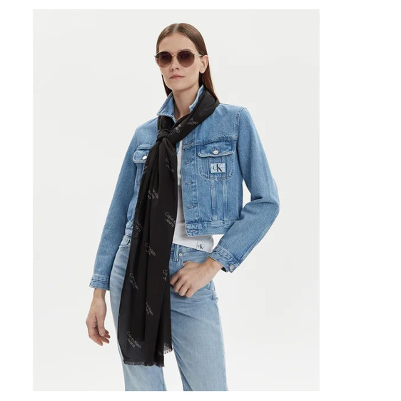 detail Calvin Klein dámská šála K60K611982 0GK Allover Print