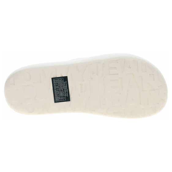 detail Plážové pantofle Tommy Hilfiger EN0EN02454 ACG Newsprint